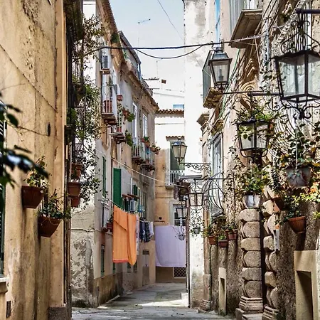 All'angolo Della Torre לינה וארוחת בוקר