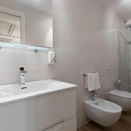 All'angolo Della Torre לינה וארוחת בוקר 4*