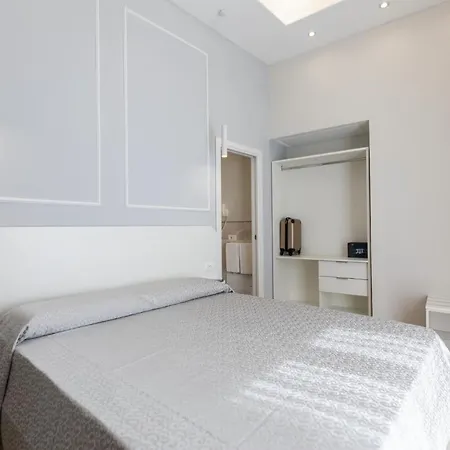 All'angolo Della Torre 4* 트로페아