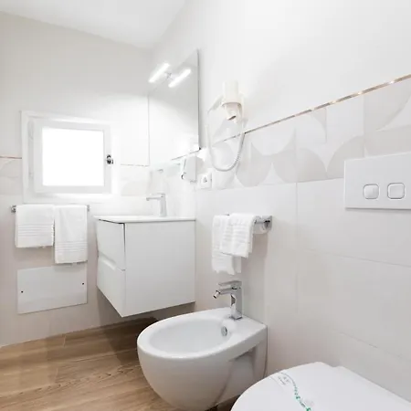 Bed & Breakfast All'angolo Della Torre *
