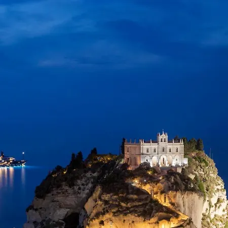 All'angolo Della Torre Tropea