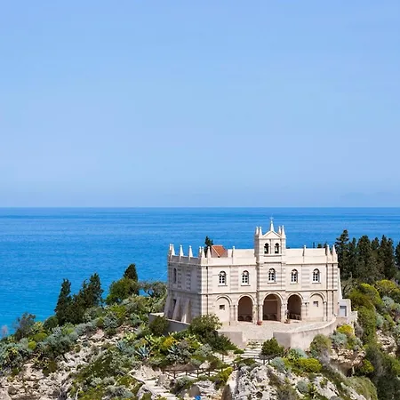 All'angolo Della Torre Tropea