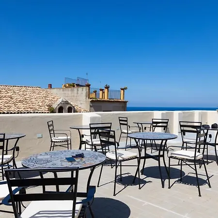 Alojamento de Acomodação e Pequeno-almoço All'angolo Della Torre Tropea