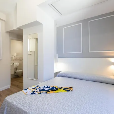 All'angolo Della Torre 4* 트로페아